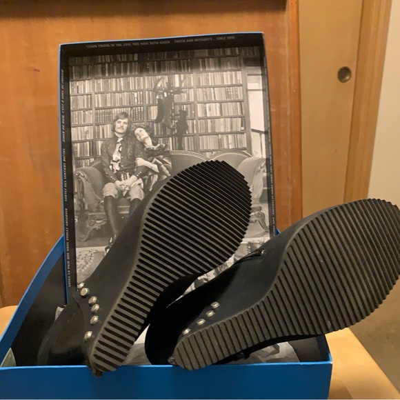 John Fluevog Black Conquer Maleika Studded Wedge Ankle Boots - Picture 7 of 7